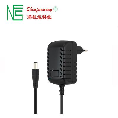 深帆能-16.8V2A恒流恒流帶轉燈功能充電器